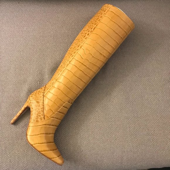 Vince Camuto Fendels Stiletto Crocodile Boot - Picture 2 of 7